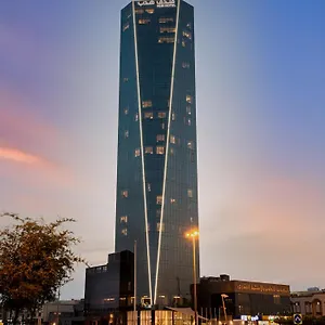 Hdb Financial District Hotel